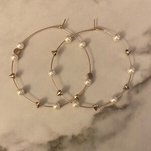 Stella & Dot Gold and Pearl Hoop Earrings